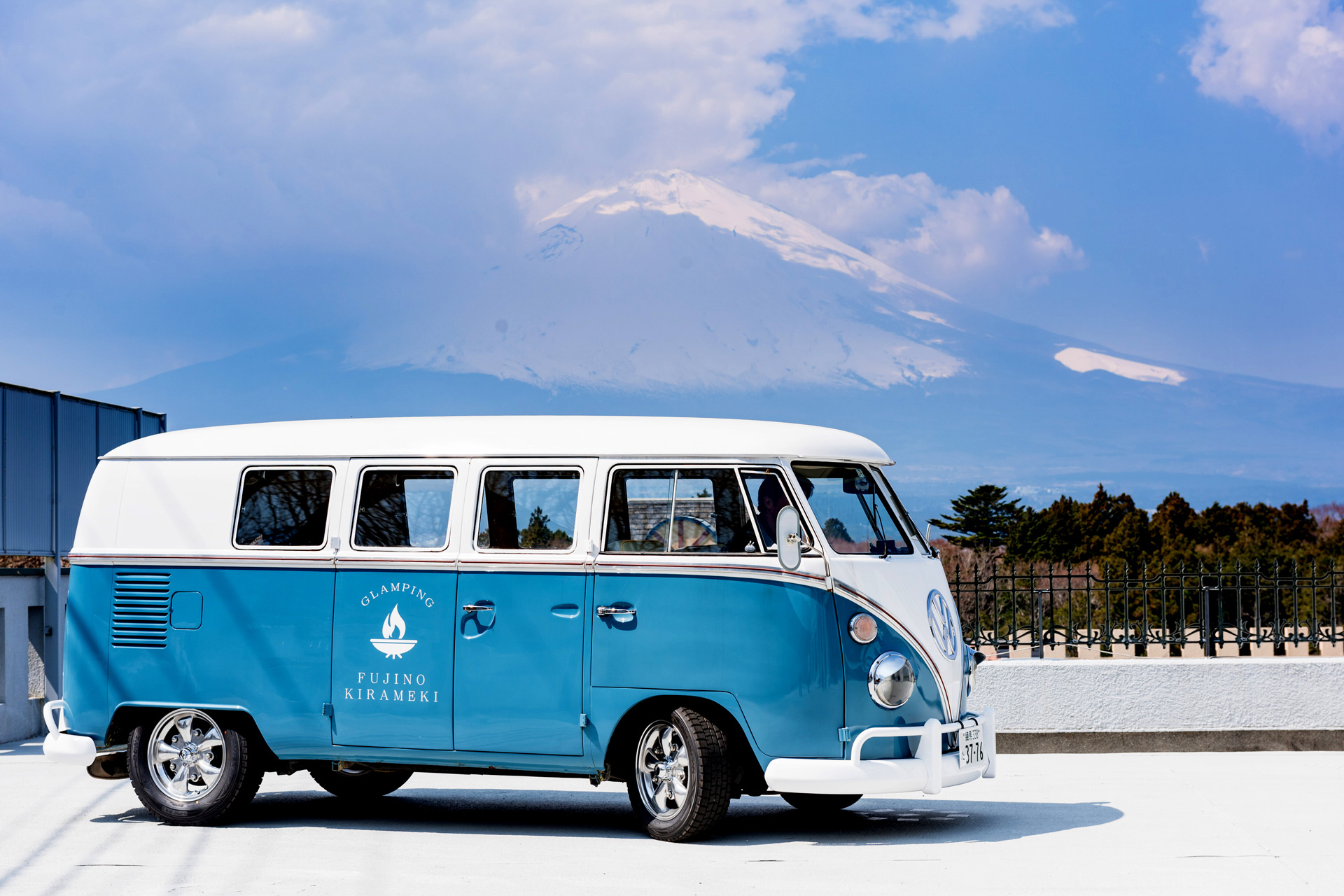 VOLKSWAGEN BUS